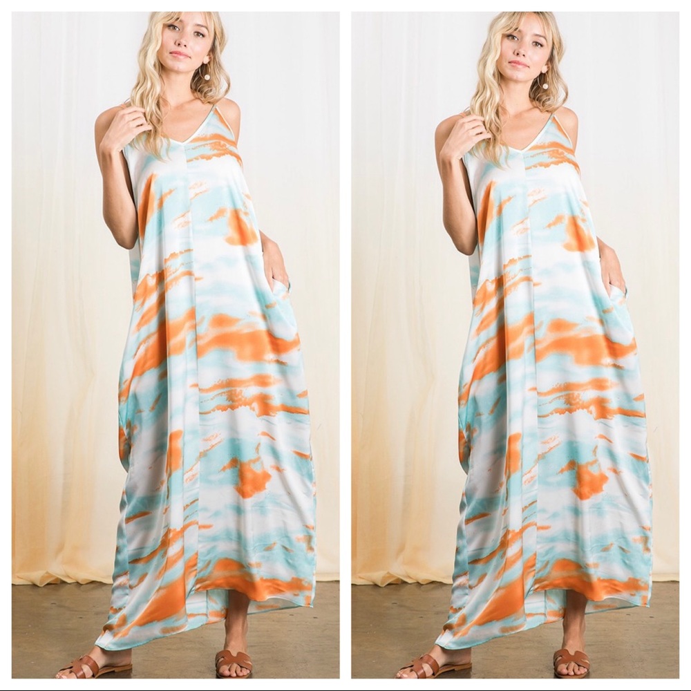Boho Chic Tye Dye Print Side Pockets Maxi Dress - Picture 2 of 5